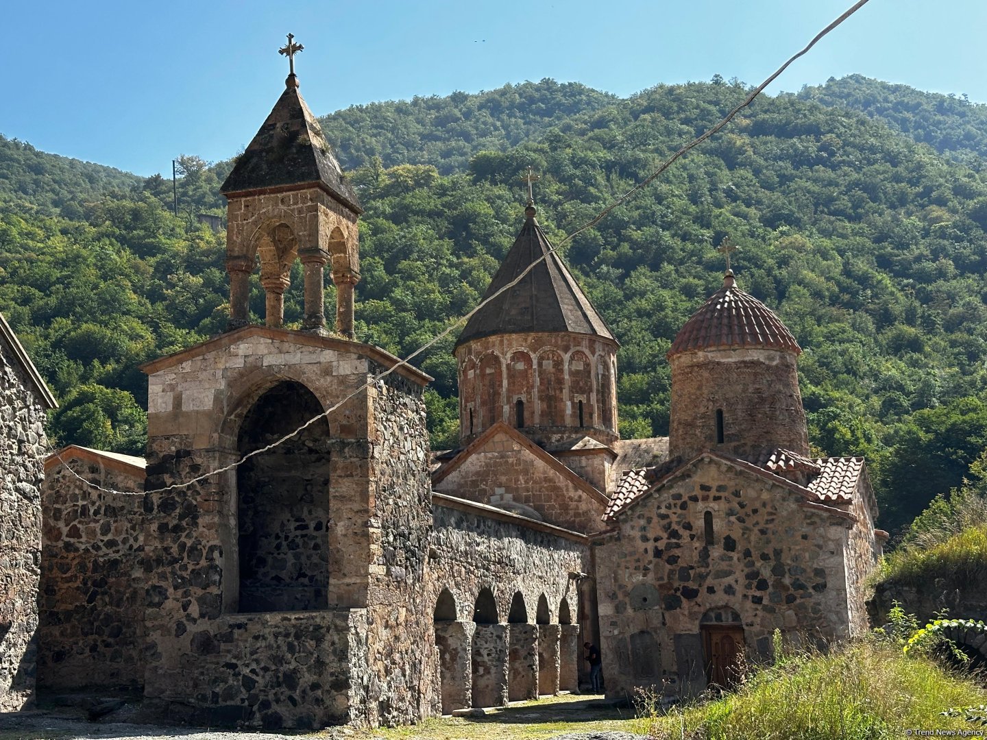 Erməni vandalizminə məruz qalmış Xudavəngdən FOTOREPORTAJ