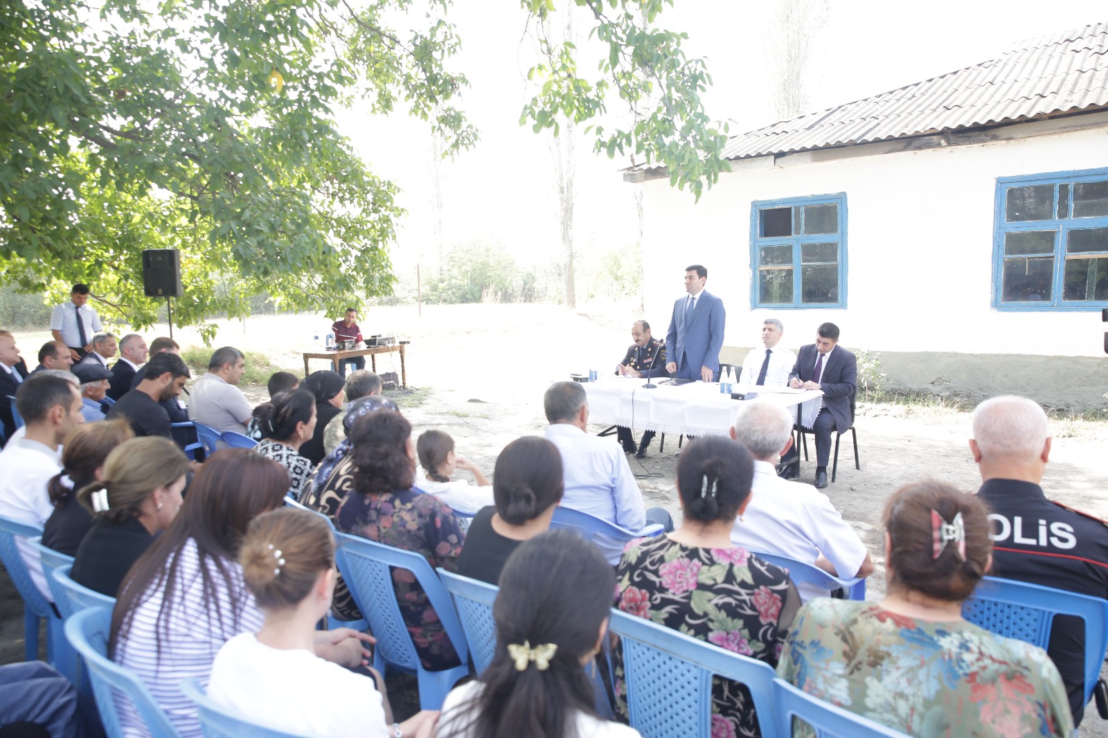 Xaçmazın Manafoba kəndində səyyar qəbul keçirilib (FOTO)