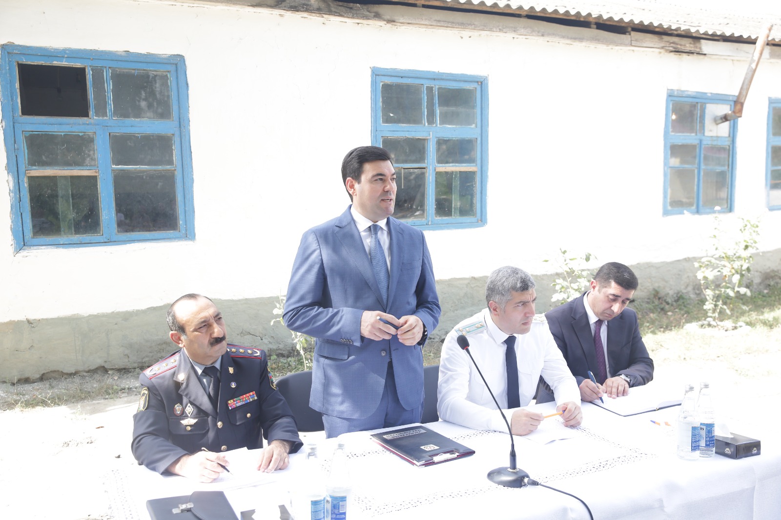 Xaçmazın Manafoba kəndində səyyar qəbul keçirilib (FOTO)