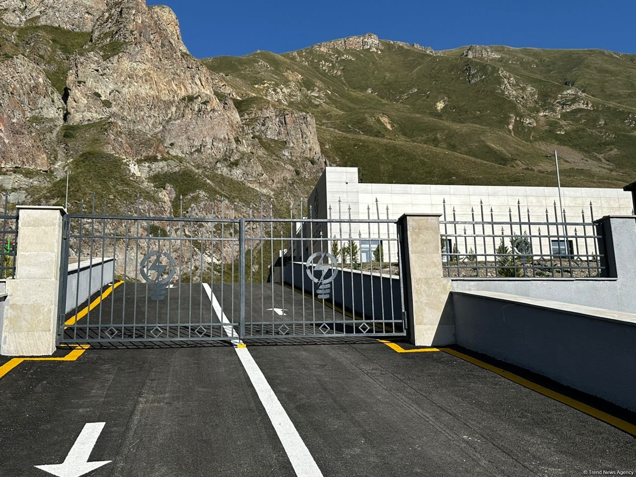 “İstisu” yarımstansiyası “İstisu” sanatoriyasının və “İstisu” mineral su zavodunun elektrik təchizatına xidmət edəcək (FOTO)