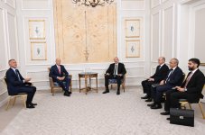 Prezident İlham Əliyev Romada İtaliyanın “Eni S.P.A” şirkətinin baş icraçı direktoru ilə görüşüb (FOTO/VİDEO) (YENİLƏNİB)