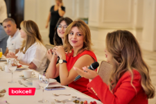 “Bakcell” və Bakı Şəhər Halqası Əməliyyat Şirkəti jurnalistlərlə görüşüb (FOTO)