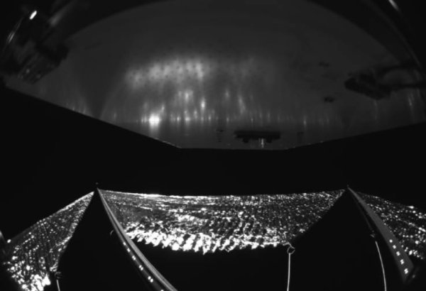 NASA kosmosda açılmış günəş yelkəninin ilk fotoşəklini yaydı