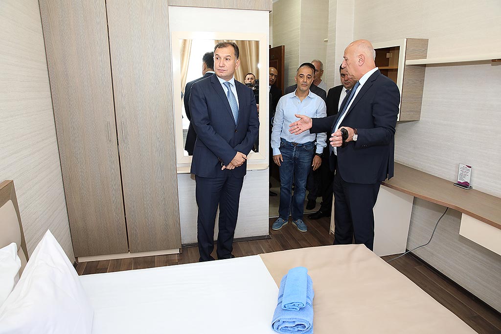 AHİK sədri sanatoriyalara baxış keçirib, müalicə olunanların rəy və təkliflərini dinləyib (FOTO)