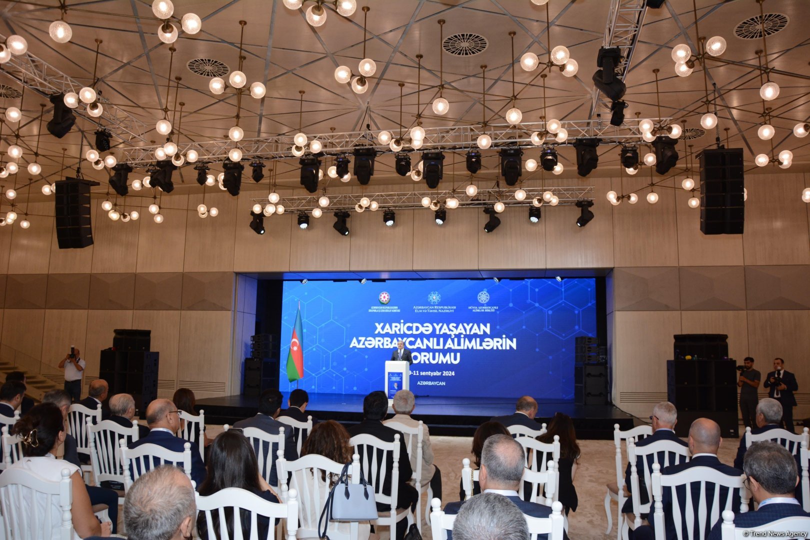 Bakıda Xaricdə Yaşayan Azərbaycanlı Alimlərin Forumunun ilk günü başa çatıb (FOTO) (YENİLƏNİB)