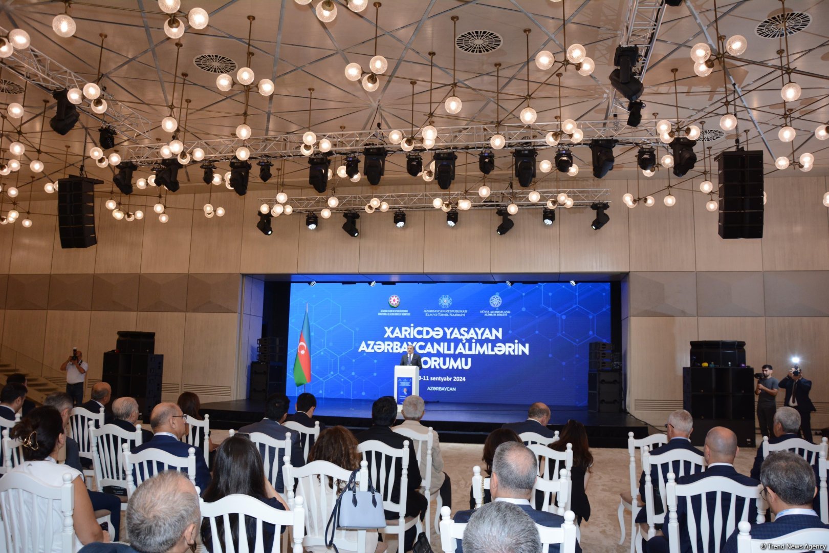 Bakıda Xaricdə Yaşayan Azərbaycanlı Alimlərin Forumunun ilk günü başa çatıb (FOTO) (YENİLƏNİB)