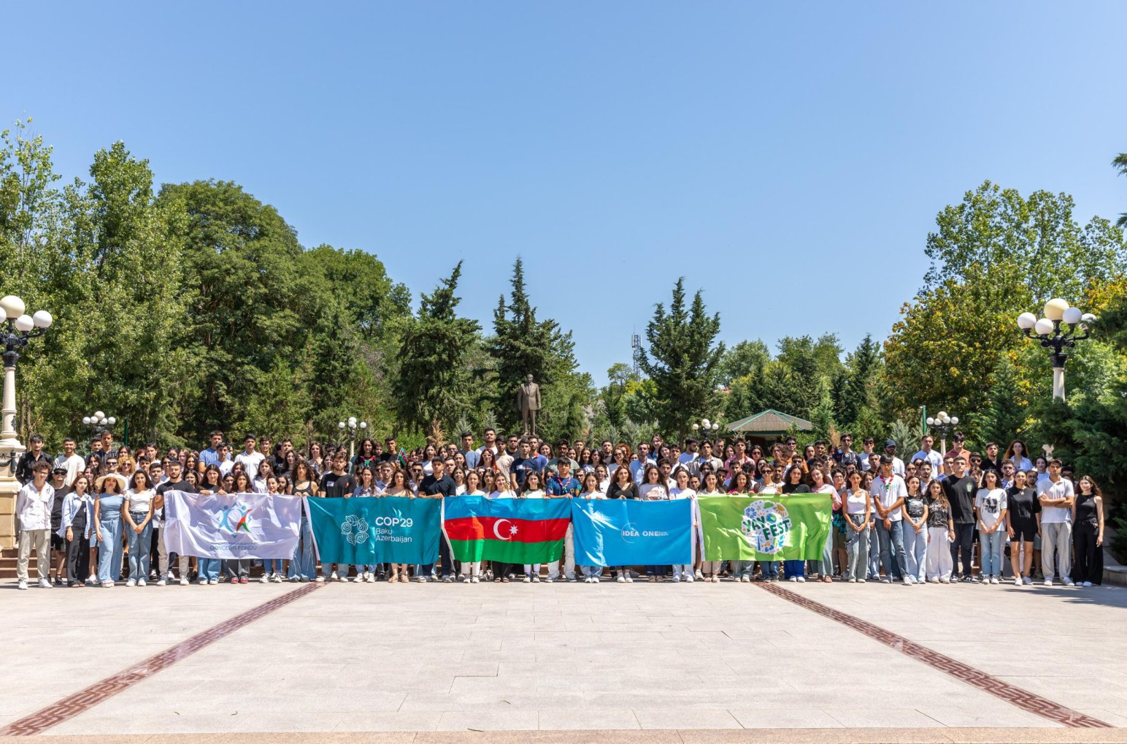 2000-dən çox gəncin iştirak etdiyi “Yay Fest” uğurla yekunlaşıb (FOTO)