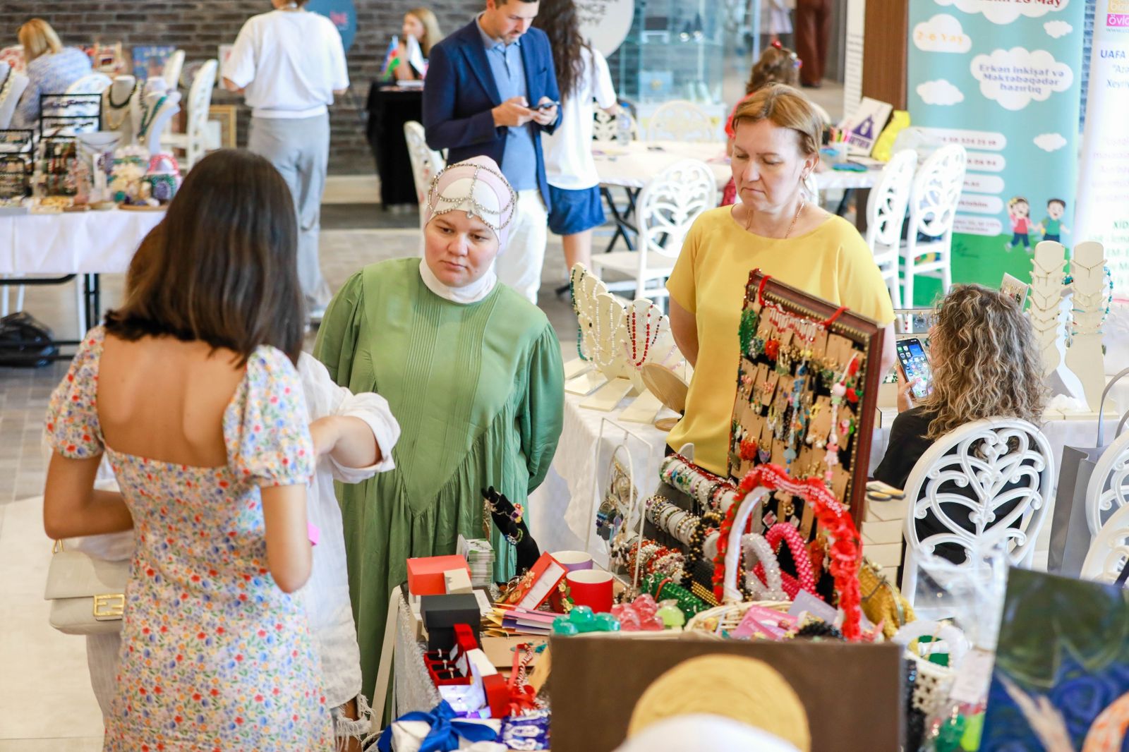 İZ Community Qadınların biznes cəmiyyəti "İZ EDU FEST" təhsil festivalını keçirib (FOTO)
