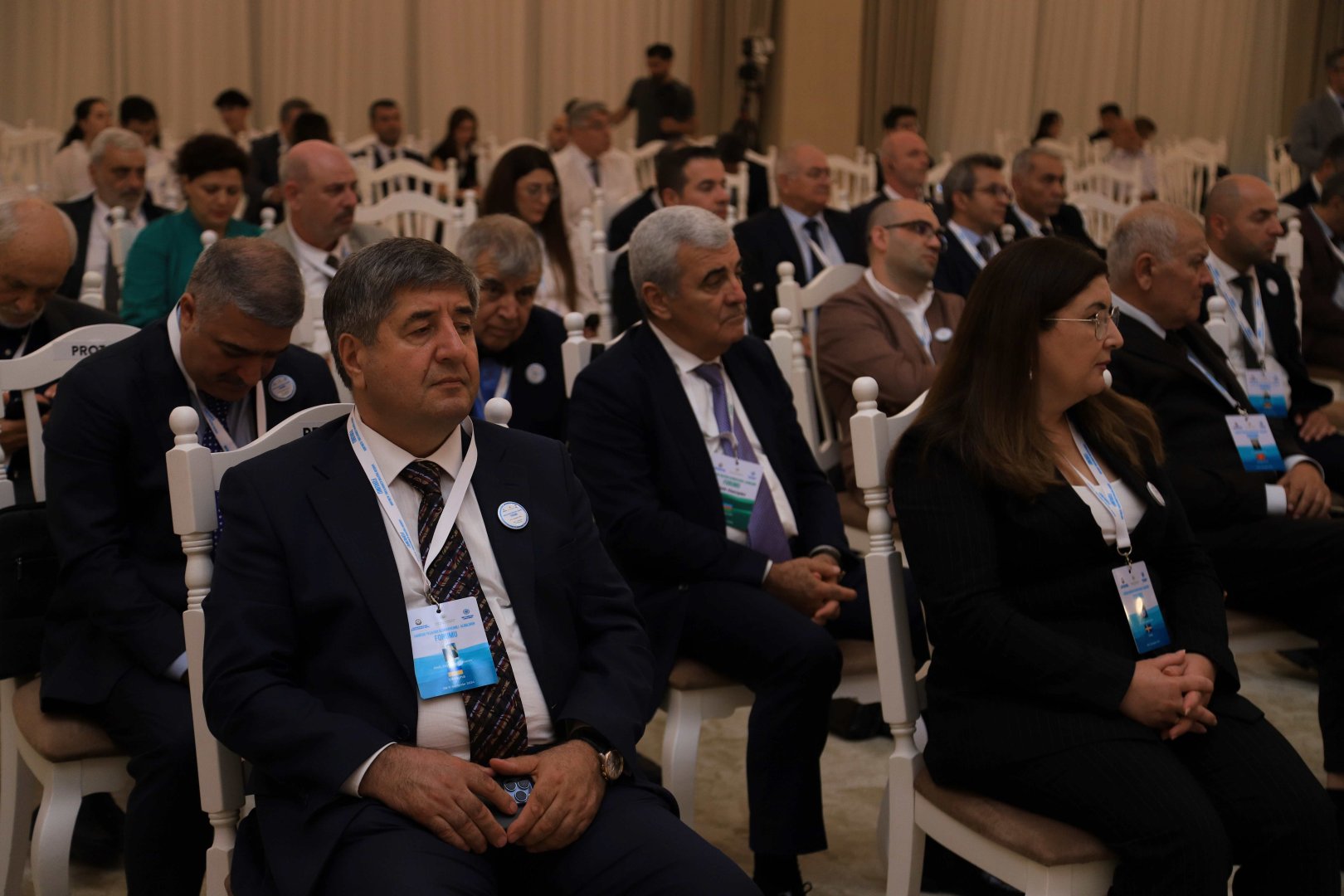 Bakıda Xaricdə Yaşayan Azərbaycanlı Alimlərin Forumu öz işini davam etdirir (FOTO)