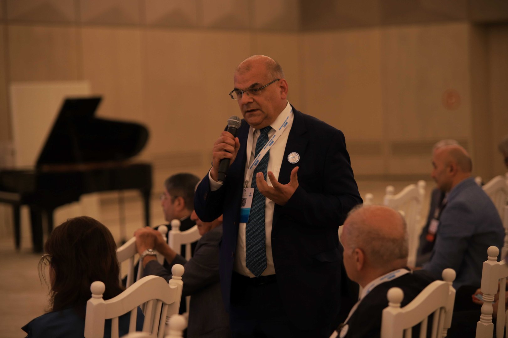 “Qlobal akademik şəbəkənin qurulması: yerli universitet və elmi tədqiqat institutlarının inkişafı üçün yeni yanaşmalar” mövzusunda panel müzakirəsi aparılıb (FOTO)