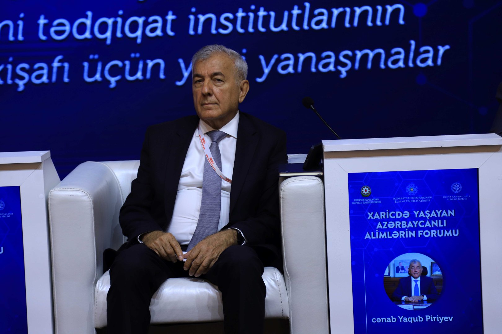 “Qlobal akademik şəbəkənin qurulması: yerli universitet və elmi tədqiqat institutlarının inkişafı üçün yeni yanaşmalar” mövzusunda panel müzakirəsi aparılıb (FOTO)