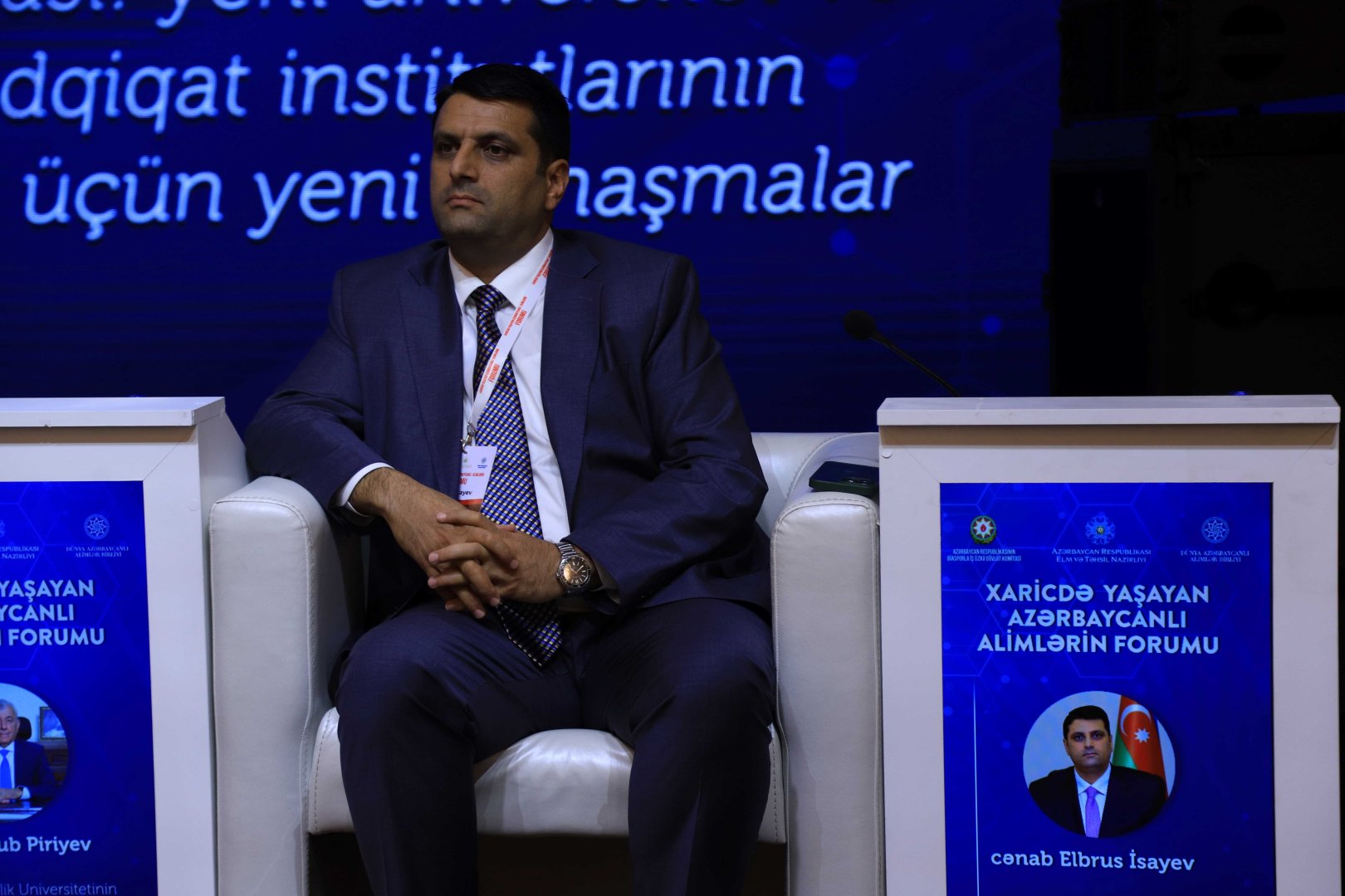 “Qlobal akademik şəbəkənin qurulması: yerli universitet və elmi tədqiqat institutlarının inkişafı üçün yeni yanaşmalar” mövzusunda panel müzakirəsi aparılıb (FOTO)