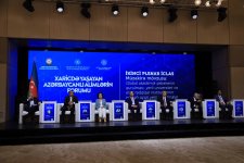 “Qlobal akademik şəbəkənin qurulması: yerli universitet və elmi tədqiqat institutlarının inkişafı üçün yeni yanaşmalar” mövzusunda panel müzakirəsi aparılıb (FOTO)