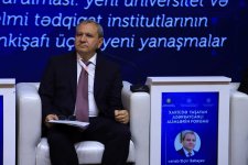 “Qlobal akademik şəbəkənin qurulması: yerli universitet və elmi tədqiqat institutlarının inkişafı üçün yeni yanaşmalar” mövzusunda panel müzakirəsi aparılıb (FOTO)
