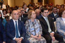 Bakı şəhəri təhsil işçilərinin sentyabr konfransı keçirilib (FOTO) (YENİLƏNİB)