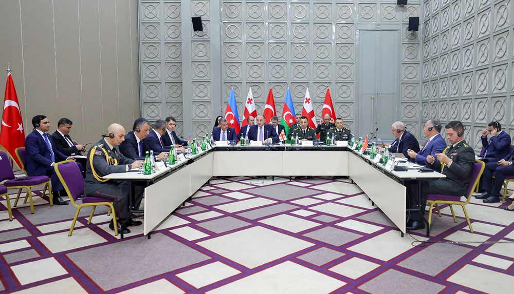 Batumidə Azərbaycan-Gürcüstan-Türkiyə müdafiə nazirlərinin 11-ci üçtərəfli görüşü keçirilib (FOTO)