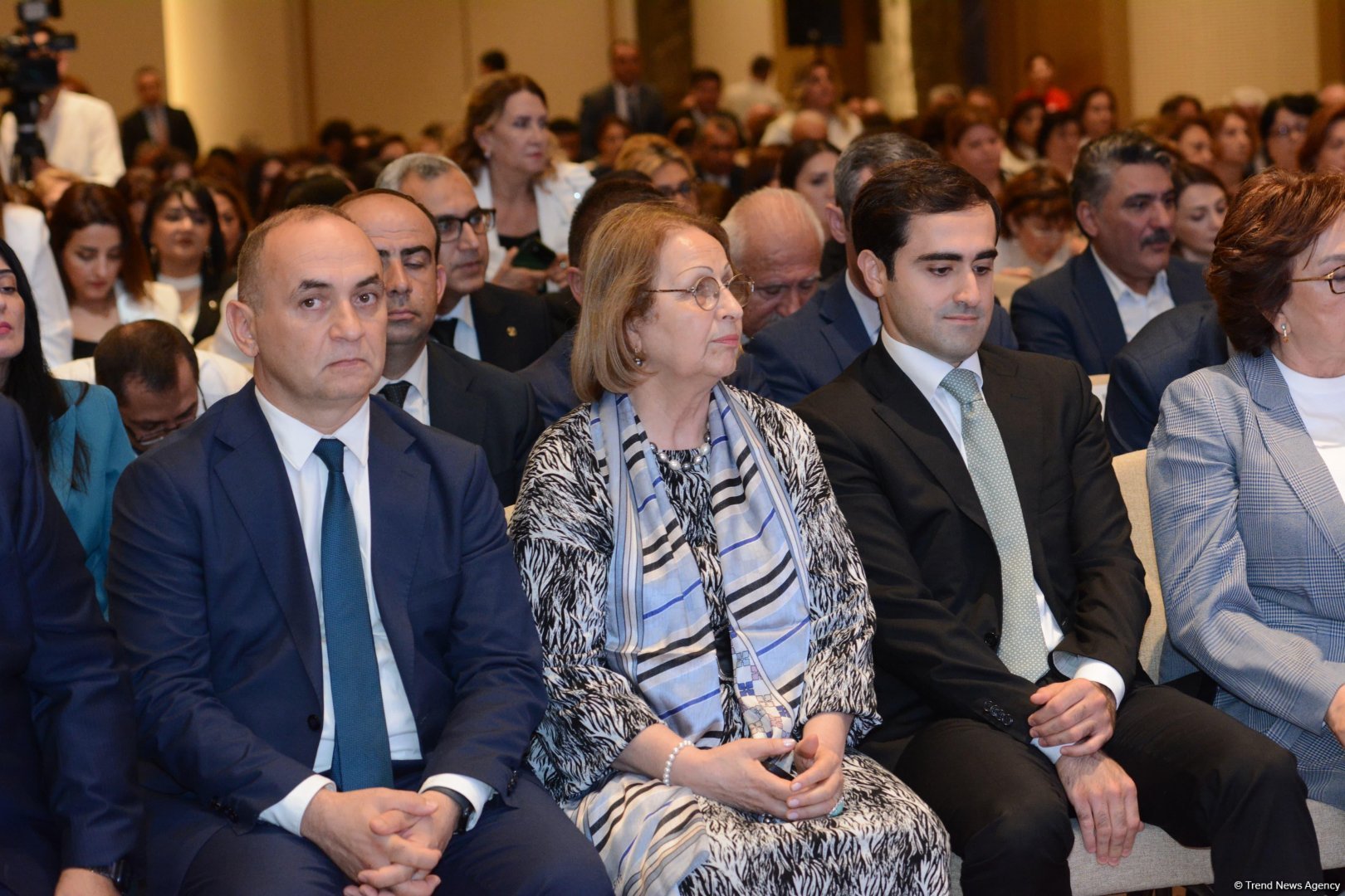 Bakı şəhəri təhsil işçilərinin sentyabr konfransı keçirilib (FOTO) (YENİLƏNİB)