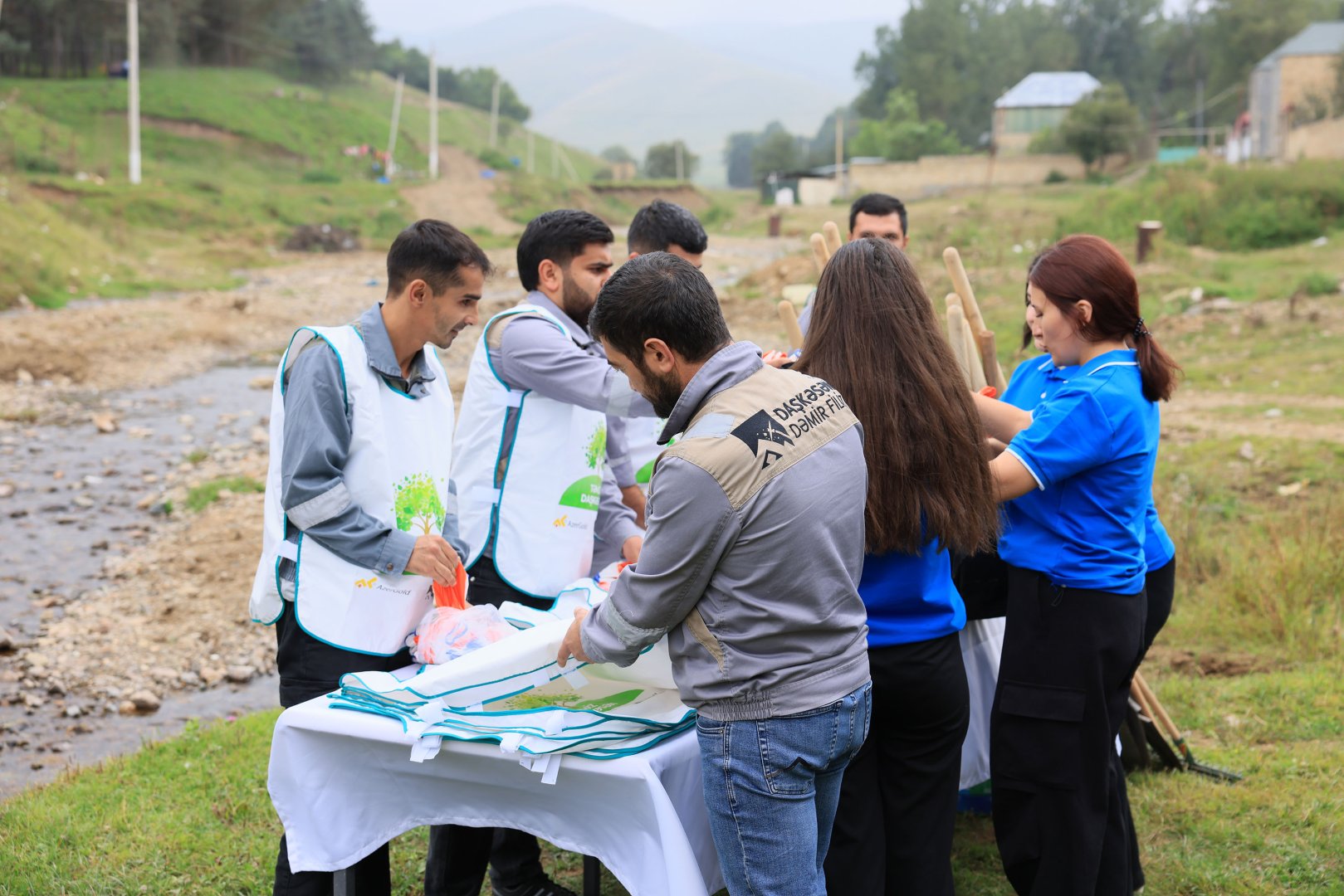 “Təmiz Daşkəsən” layihəsi çərçivəsində növbəti ekoloji aksiya təşkil edilib (FOTO)