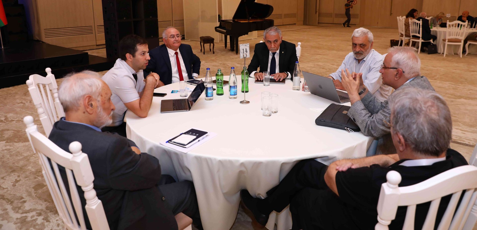 Xaricdə yaşayan Azərbaycanlı Alimlərin Forumu çərçivəsində bir sıra tədbirlər keçirilib (FOTO)