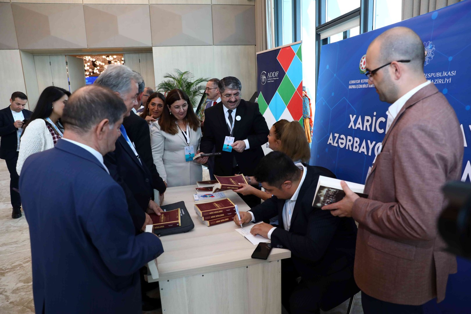 Xaricdə yaşayan Azərbaycanlı Alimlərin Forumu çərçivəsində bir sıra tədbirlər keçirilib (FOTO)