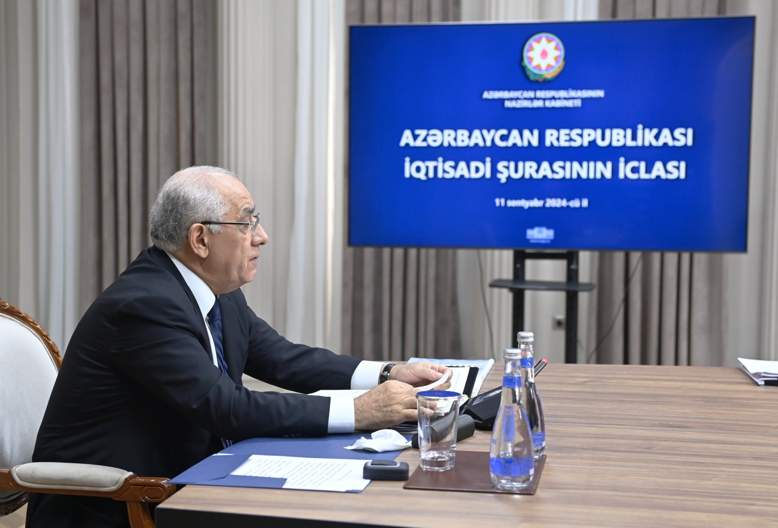 İqtisadi Şuranın növbəti iclası keçirilib (FOTO)