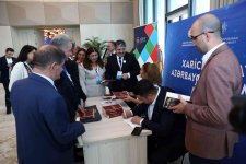 Xaricdə yaşayan Azərbaycanlı Alimlərin Forumu çərçivəsində bir sıra tədbirlər keçirilib (FOTO)