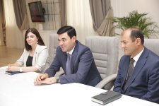 Elnur Rzayev tələbə adını qazanan şəhid övladı ilə görüşüb (FOTO)