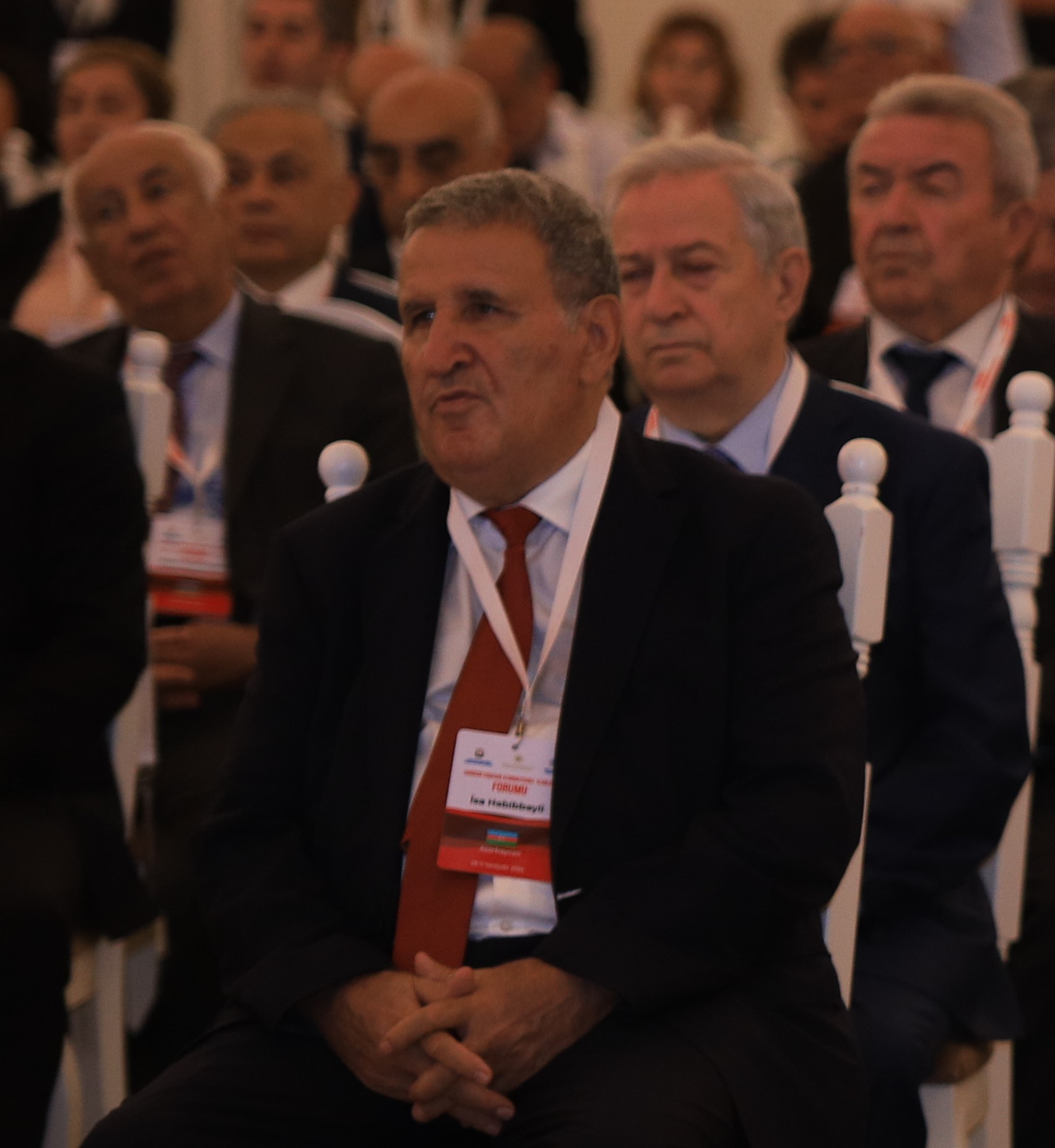 Azərbaycanın görkəmli akademikləri və nüfuzlu universitetlərinin rektorları Alimlərin Forumundan danışıblar (FOTO)