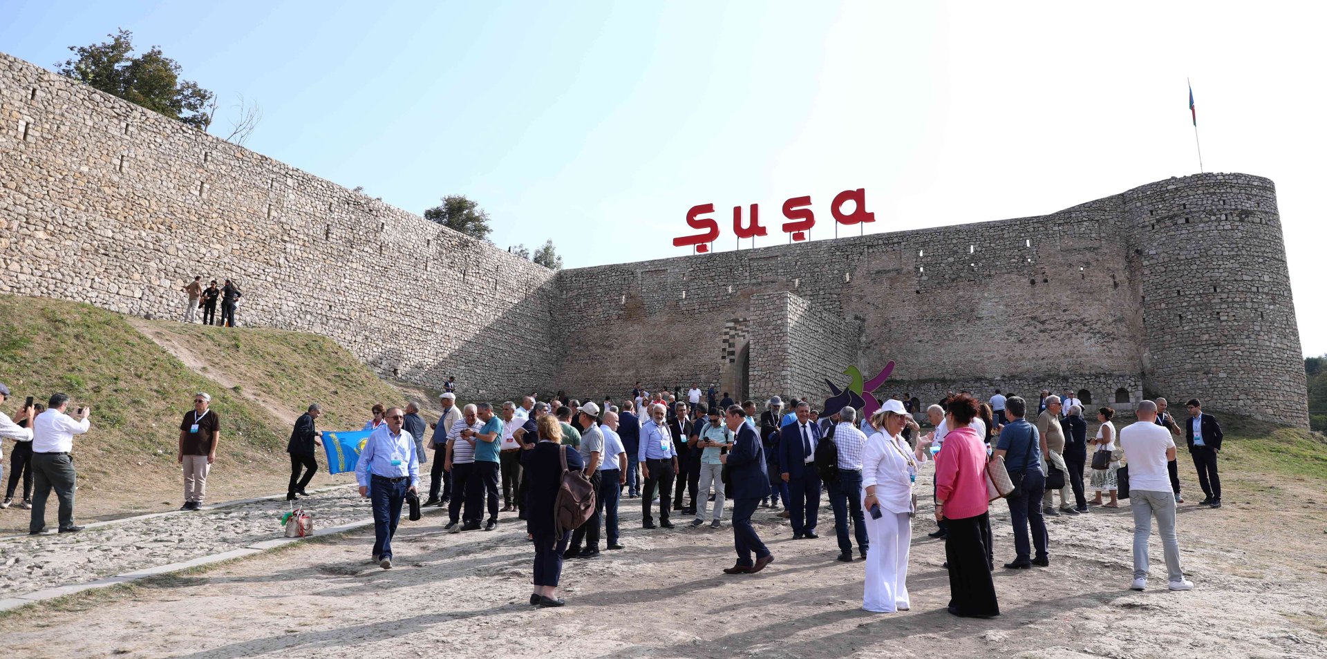 Xaricdə Yaşayan Azərbaycanlı Alimlərin Forumunun iştirakçıları Xankəndi və Şuşa şəhərlərində olublar (FOTO)