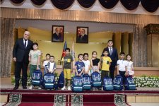 Xətai rayonunda birincilərlə görüş keçirilib (FOTO)