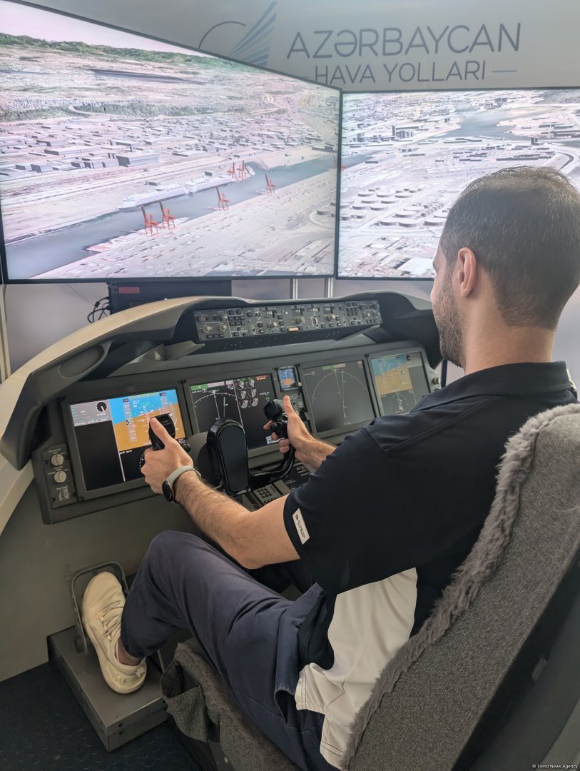 AZAL və Boeing-dən Dreamliner: Simulyatorda özünüzü pilot rolunda sınayın (FOTO)
