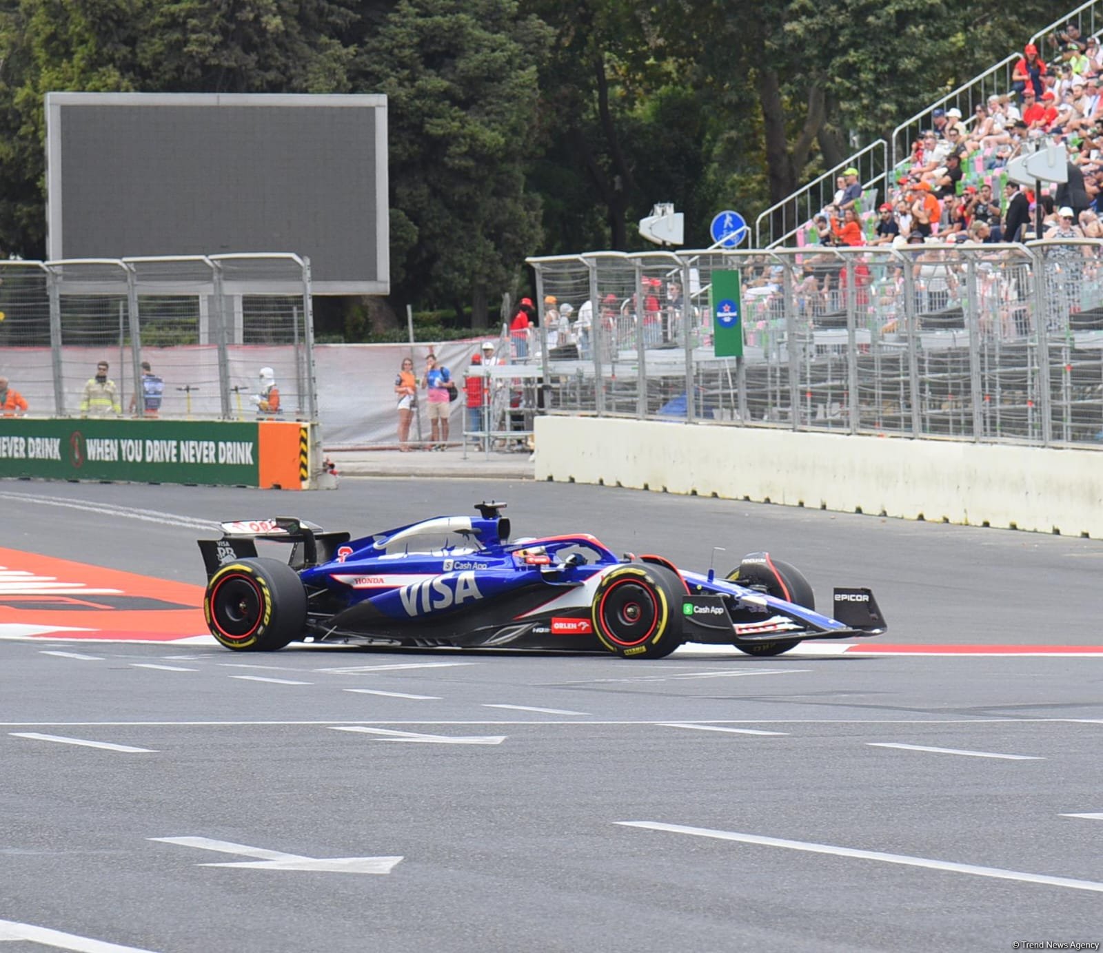 Bakıdakı "Formula 1"dən maraqlı anlar - FOTOREPORTAJ