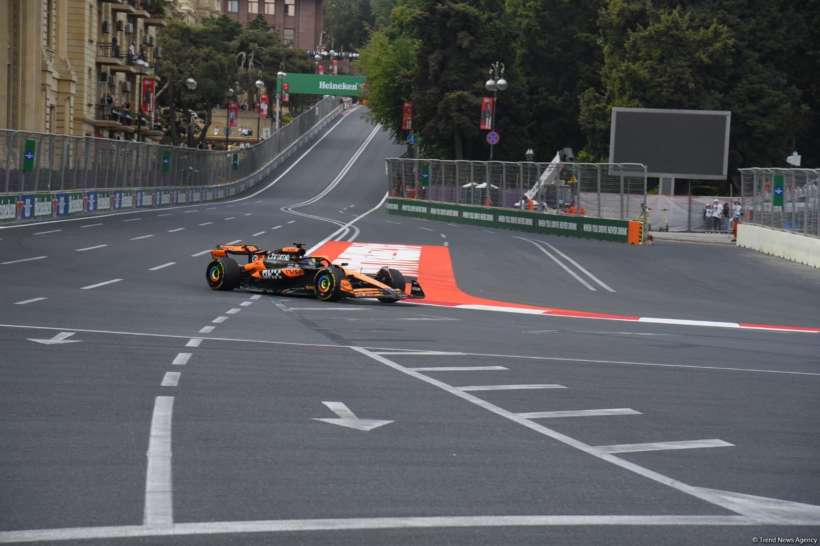 Bakıdakı "Formula 1"dən maraqlı anlar - FOTOREPORTAJ