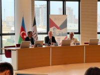 Britaniya Məxfi Kəşfiyyat Xidmətinin rəhbəri ADA Universitetində mühazirə oxuyub (FOTO)