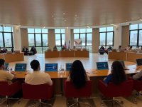 Britaniya Məxfi Kəşfiyyat Xidmətinin rəhbəri ADA Universitetində mühazirə oxuyub (FOTO)