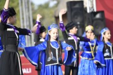 Göygöldə ilk dəfə olaraq “Moruq Festivalı” keçirilir (FOTO)