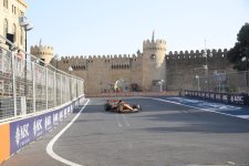 "Formula 1" komandalarının sıralama turu başa çatdı (FOTO) (ƏLAVƏ EDİLİB)