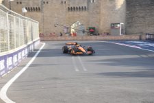 "Formula 1" komandalarının sıralama turu başa çatdı (FOTO) (ƏLAVƏ EDİLİB)