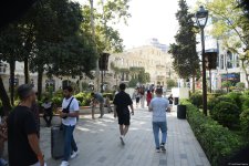 Səs-küysüz, göz oxşayan “Xaqani” bağından FOTOREPORTAJ
