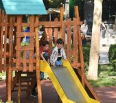 Səs-küysüz, göz oxşayan “Xaqani” bağından FOTOREPORTAJ