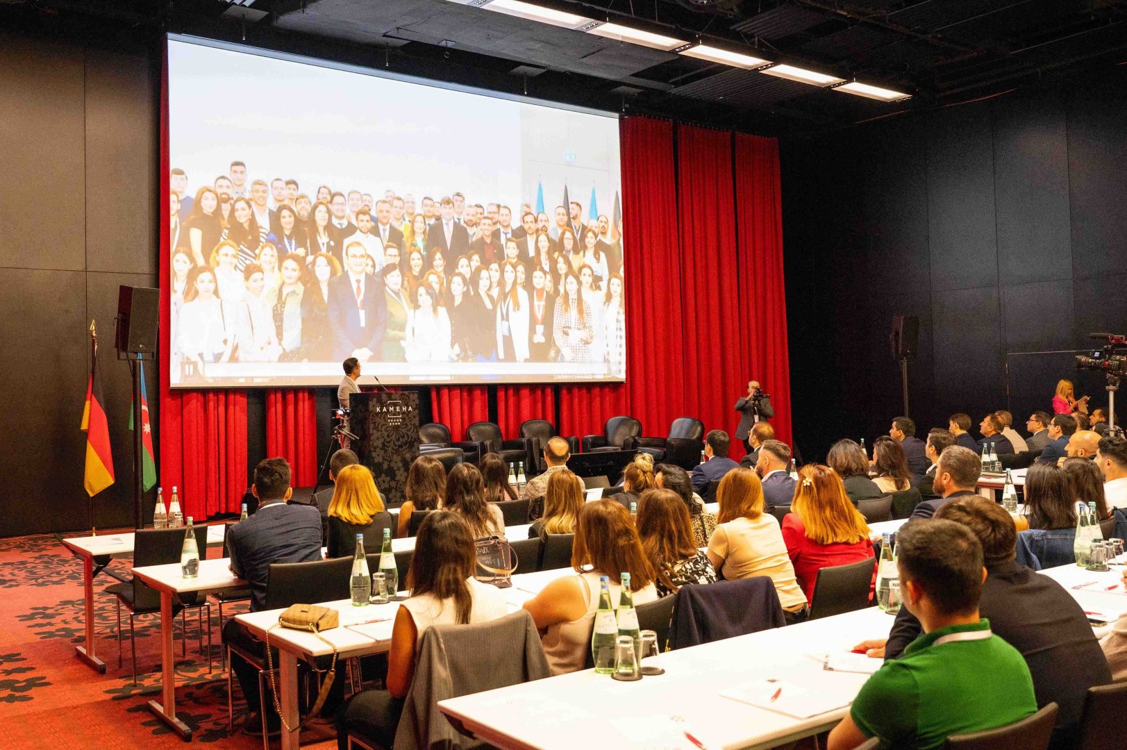 Almaniyada Yaşayan Azərbaycanlı Həkimlərin III Forumu keçirilir (FOTO)