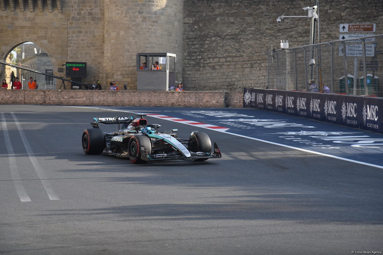 "Formula 1" komandalarının sıralama turu başa çatdı (FOTO) (ƏLAVƏ EDİLİB)
