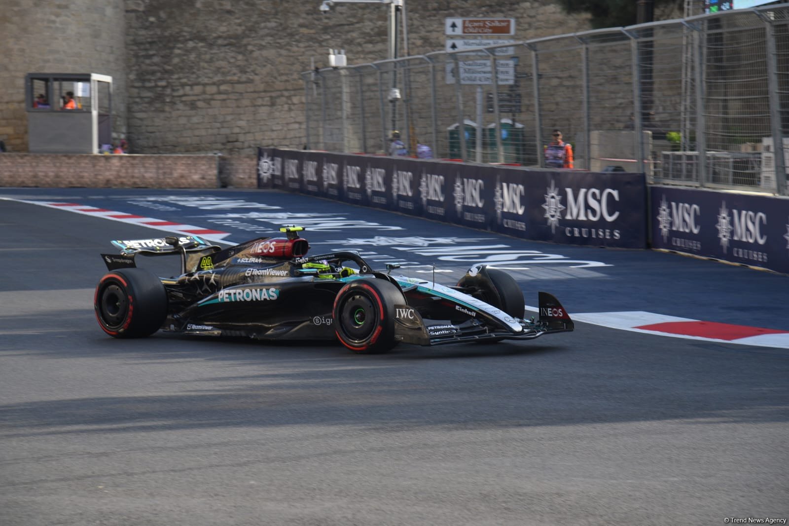 "Formula 1" komandalarının sıralama turu başa çatdı (FOTO) (ƏLAVƏ EDİLİB)