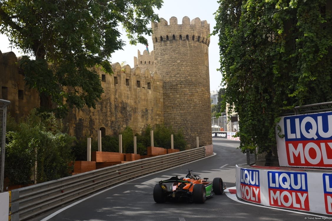 "Formula 2" komandalarının sprint yarışları başa çatdı (ƏLAVƏ EDİLİB) (FOTO/VİDEO)