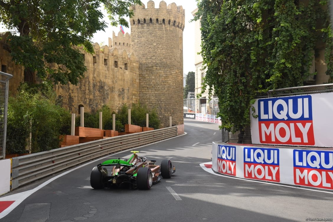 "Formula 2" komandalarının sprint yarışları başa çatdı (ƏLAVƏ EDİLİB) (FOTO/VİDEO)