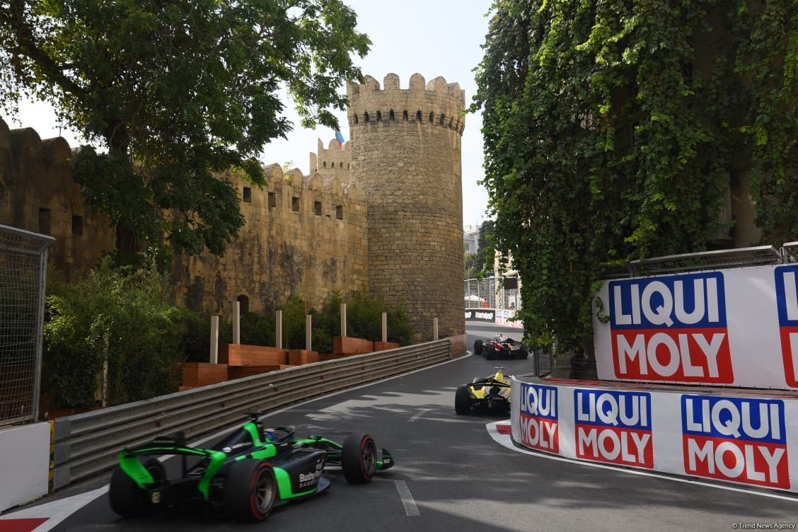 "Formula 2" komandalarının sprint yarışları başa çatdı (ƏLAVƏ EDİLİB) (FOTO/VİDEO)