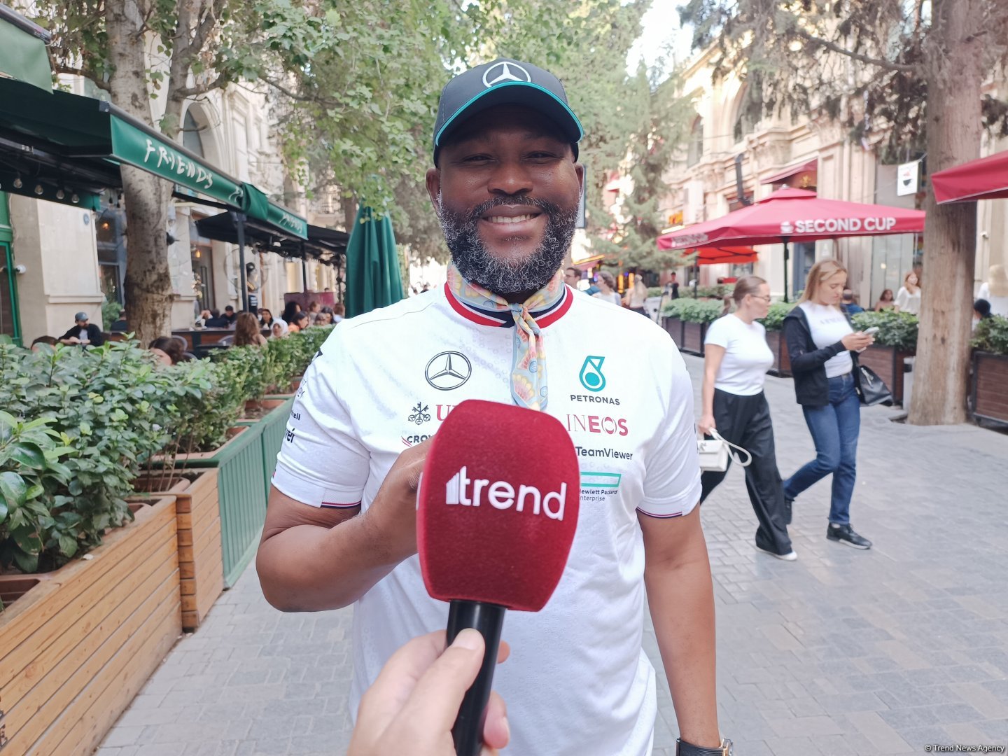 Afrikadan gələn qonaqlar "Formula 1"in Bakıda keçirilməsindən məmnundurlar (FOTO)