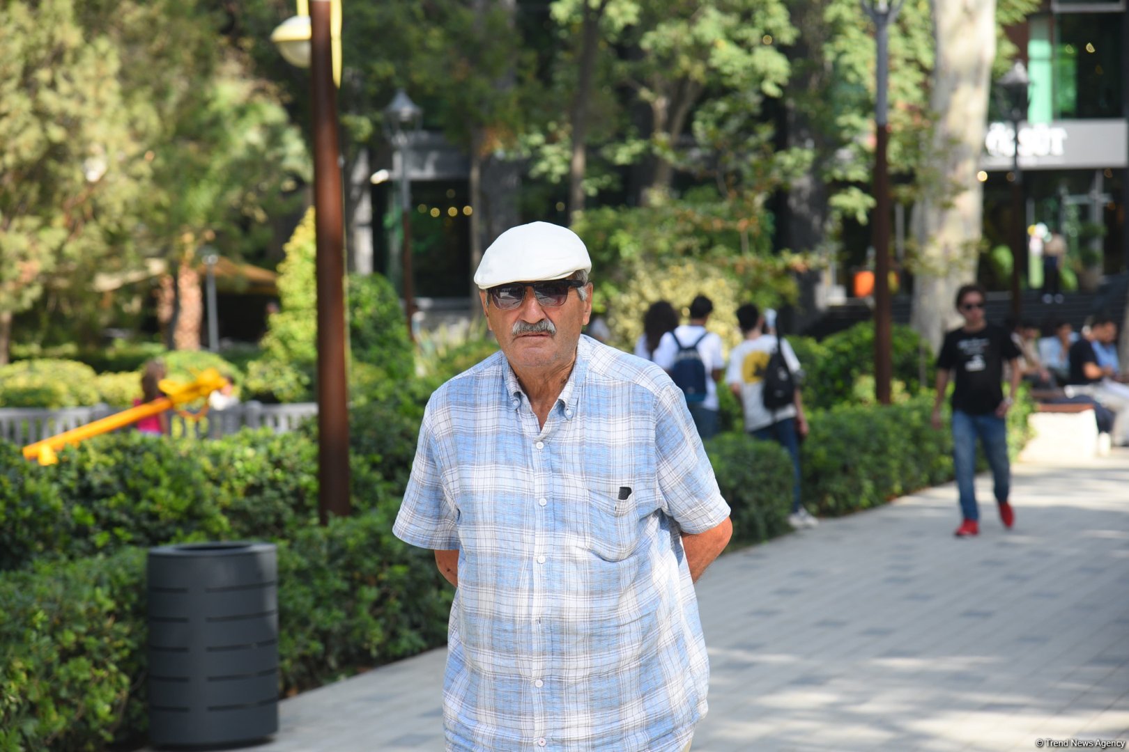 Səs-küysüz, göz oxşayan “Xaqani” bağından FOTOREPORTAJ