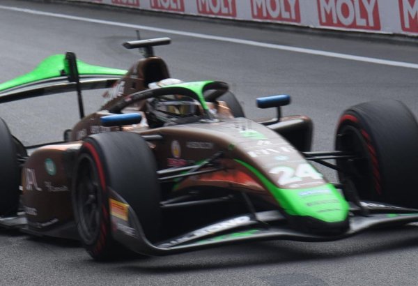 Bakıda Formula 2 komandalarının əsas yarışları keçirilib (FOTO/VİDEO)