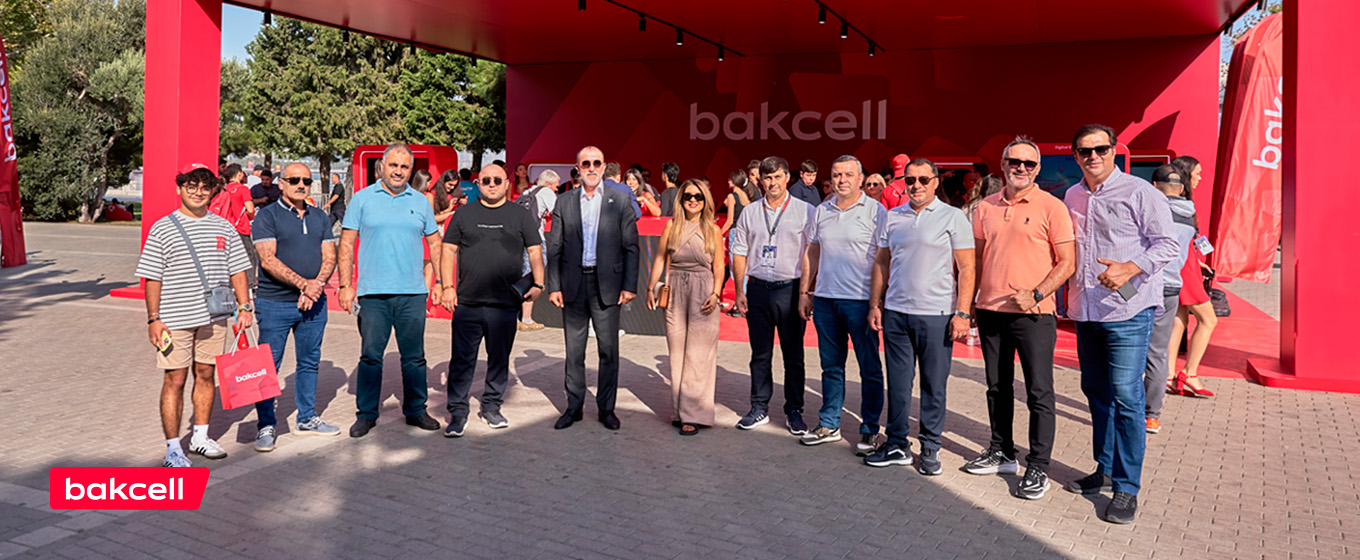 Media nümayəndələri “Bakcell”in “Formula 1” stendini ziyarət ediblər (FOTO)